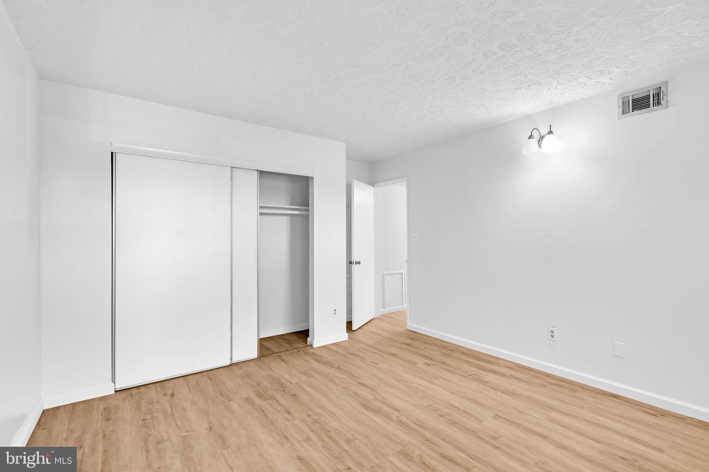 7855 ENOLA ST #103, MCLEAN, Virginia 22102, 3 Bedrooms Bedrooms, ,2 BathroomsBathrooms,Residential,For sale,7855 ENOLA ST #103,VAFX2262078 MLS # VAFX2262078