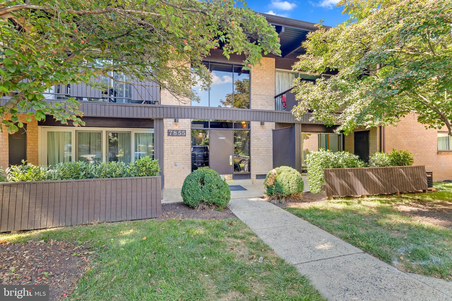7855 ENOLA ST #103, MCLEAN, Virginia 22102, 3 Bedrooms Bedrooms, ,2 BathroomsBathrooms,Residential,For sale,7855 ENOLA ST #103,VAFX2262078 MLS # VAFX2262078