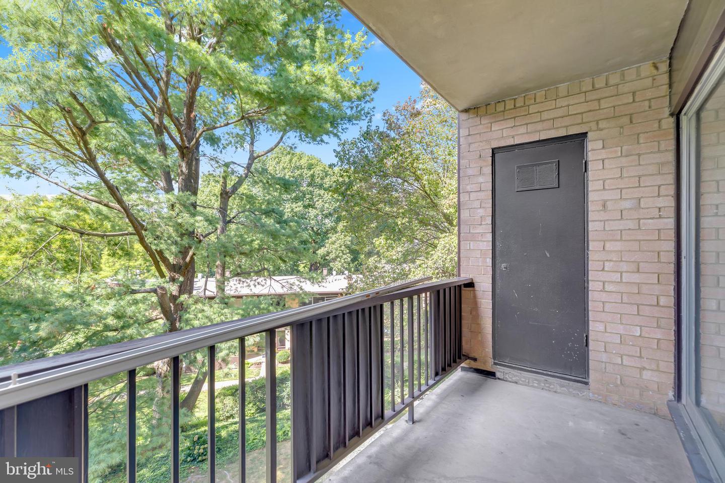 7855 ENOLA ST #103, MCLEAN, Virginia 22102, 3 Bedrooms Bedrooms, ,2 BathroomsBathrooms,Residential,For sale,7855 ENOLA ST #103,VAFX2262078 MLS # VAFX2262078