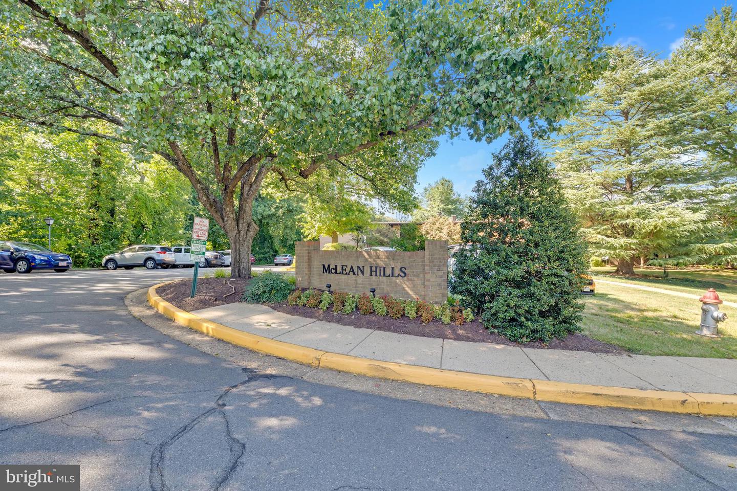 7855 ENOLA ST #103, MCLEAN, Virginia 22102, 3 Bedrooms Bedrooms, ,2 BathroomsBathrooms,Residential,For sale,7855 ENOLA ST #103,VAFX2262078 MLS # VAFX2262078