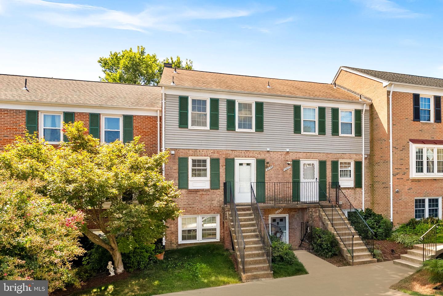 1049-B BRIXTON CT #B, STERLING, Virginia 20164, 2 Bedrooms Bedrooms, ,1 BathroomBathrooms,Residential,For sale,1049-B BRIXTON CT #B,VALO2104880 MLS # VALO2104880