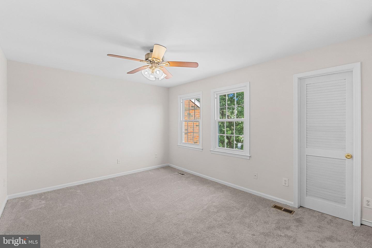 1049-B BRIXTON CT #B, STERLING, Virginia 20164, 2 Bedrooms Bedrooms, ,1 BathroomBathrooms,Residential,For sale,1049-B BRIXTON CT #B,VALO2104880 MLS # VALO2104880