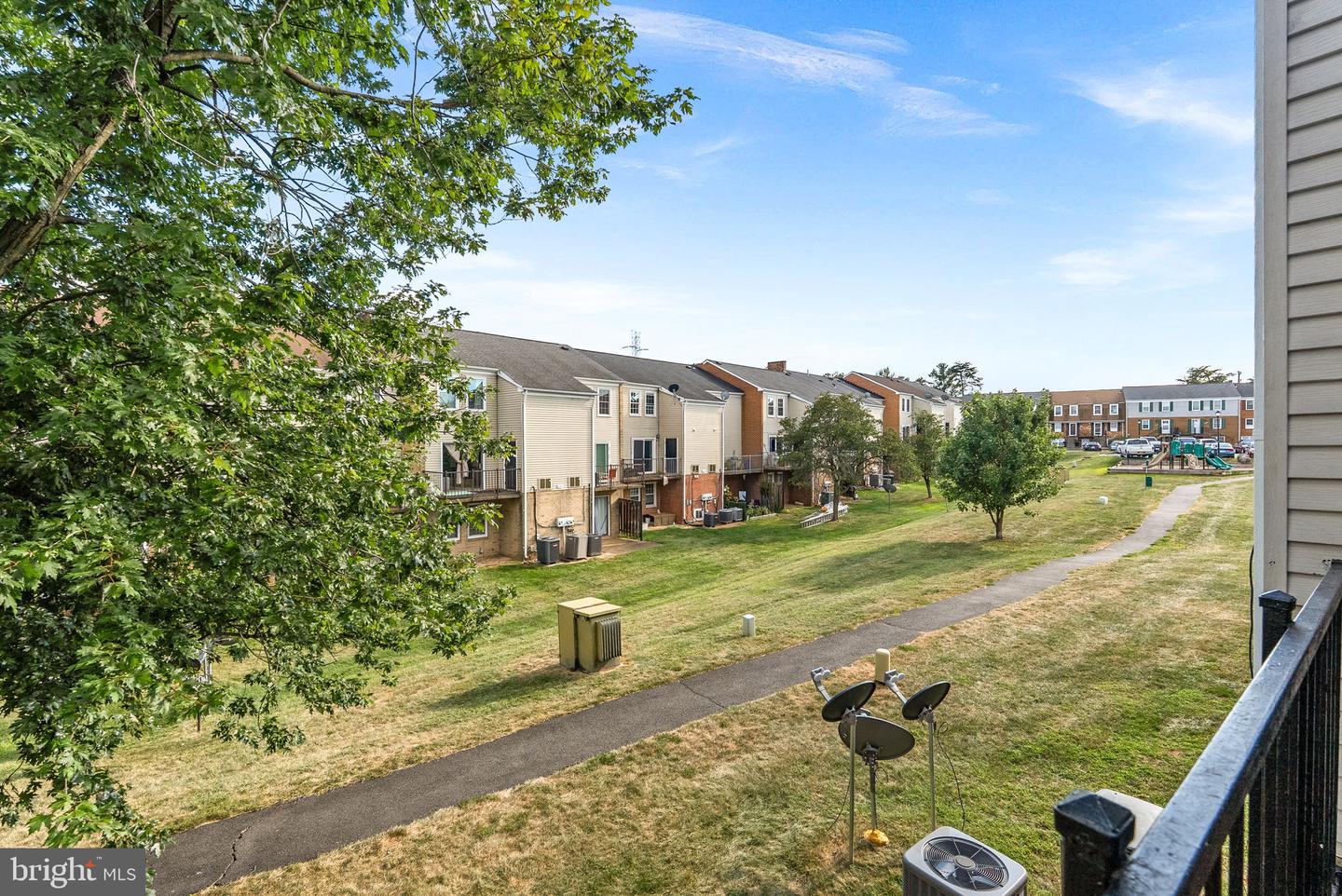 1049-B BRIXTON CT #B, STERLING, Virginia 20164, 2 Bedrooms Bedrooms, ,1 BathroomBathrooms,Residential,For sale,1049-B BRIXTON CT #B,VALO2104880 MLS # VALO2104880