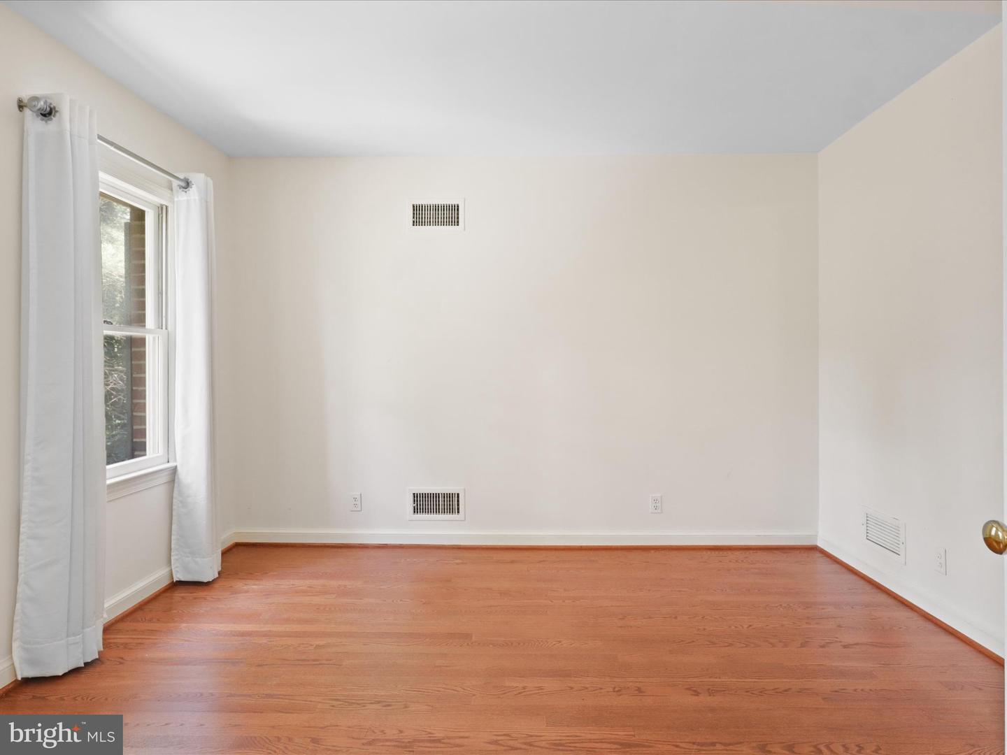 5150 MANNING PL NW, WASHINGTON, District Of Columbia 20016, 5 Bedrooms Bedrooms, ,3 BathroomsBathrooms,Residential,For sale,5150 MANNING PL NW,DCDC2215814 MLS # DCDC2215814