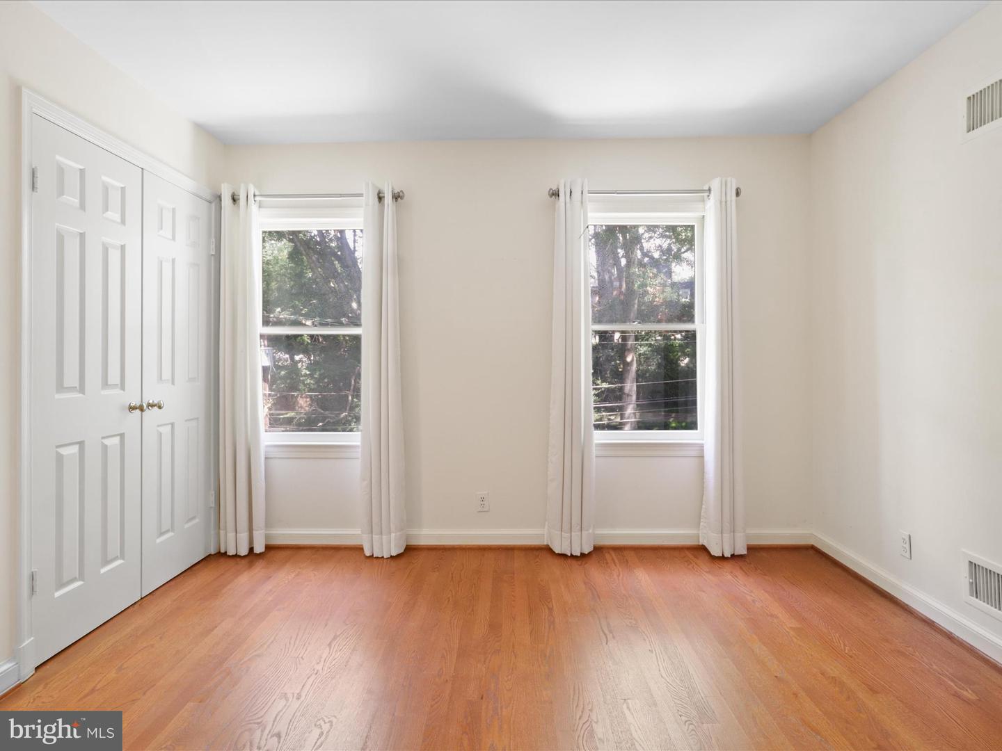 5150 MANNING PL NW, WASHINGTON, District Of Columbia 20016, 5 Bedrooms Bedrooms, ,3 BathroomsBathrooms,Residential,For sale,5150 MANNING PL NW,DCDC2215814 MLS # DCDC2215814