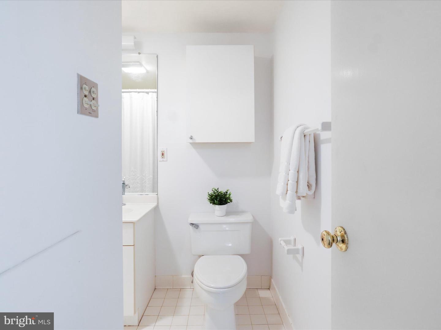 5150 MANNING PL NW, WASHINGTON, District Of Columbia 20016, 5 Bedrooms Bedrooms, ,3 BathroomsBathrooms,Residential,For sale,5150 MANNING PL NW,DCDC2215814 MLS # DCDC2215814