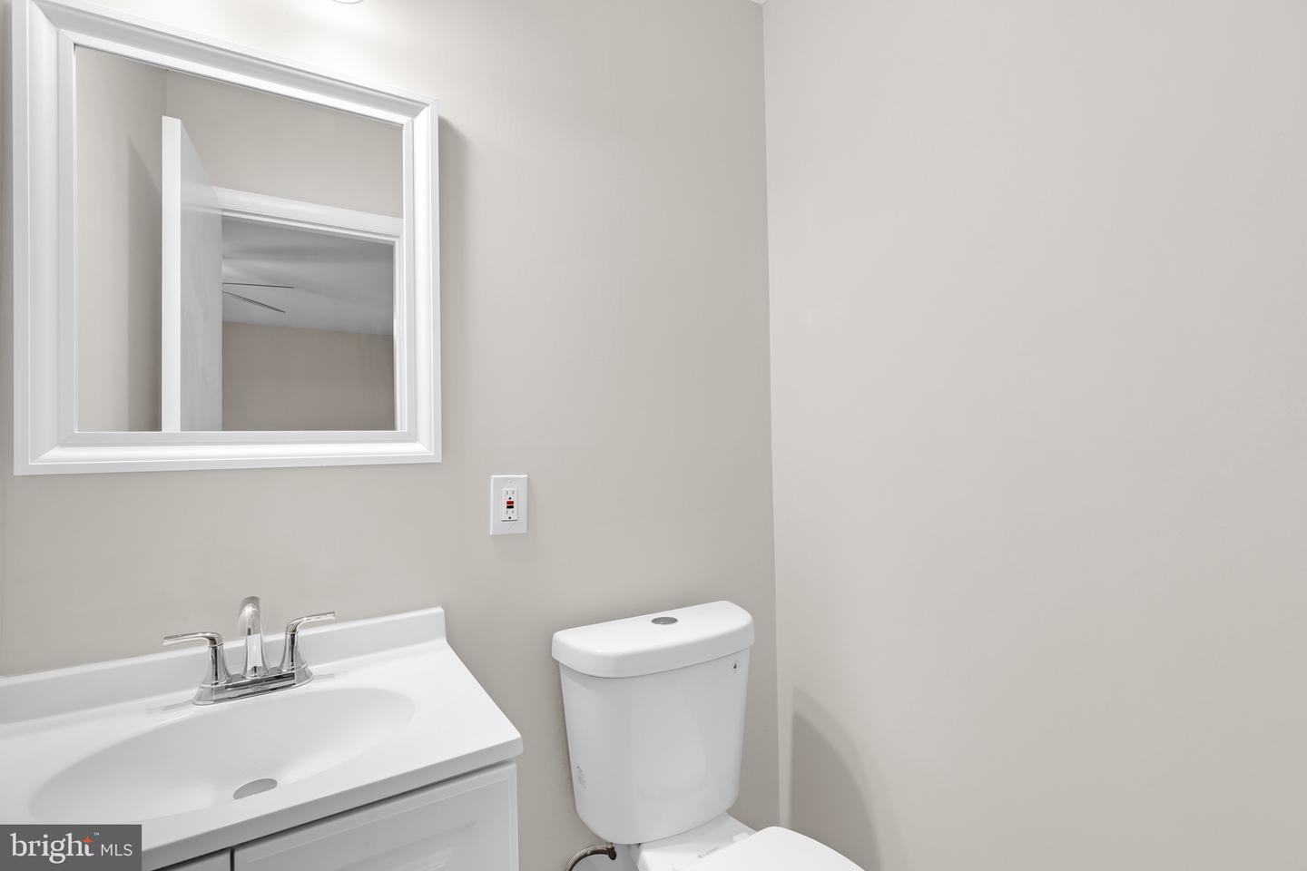 3009 S HILL ST, ARLINGTON, Virginia 22202, 5 Bedrooms Bedrooms, ,2 BathroomsBathrooms,Residential,For sale,3009 S HILL ST,VAAR2062546 MLS # VAAR2062546