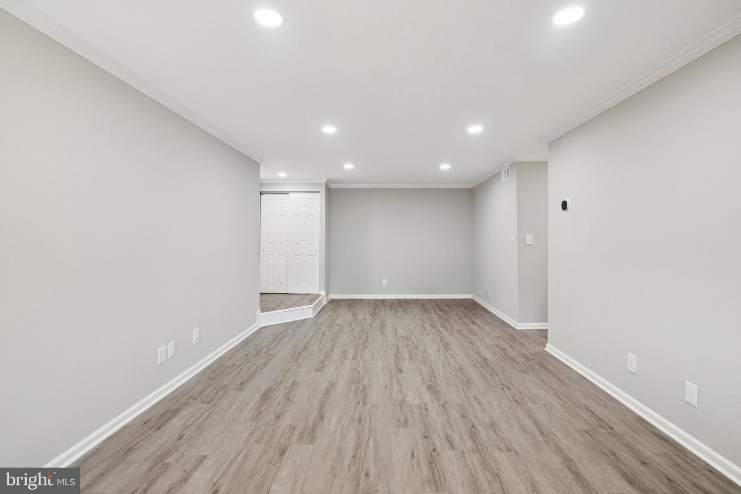 5806 COVE LANDING RD #304, BURKE, Virginia 22015, 2 Bedrooms Bedrooms, 4 Rooms Rooms,2 BathroomsBathrooms,Residential,For sale,5806 COVE LANDING RD #304,VAFX2263004 MLS # VAFX2263004