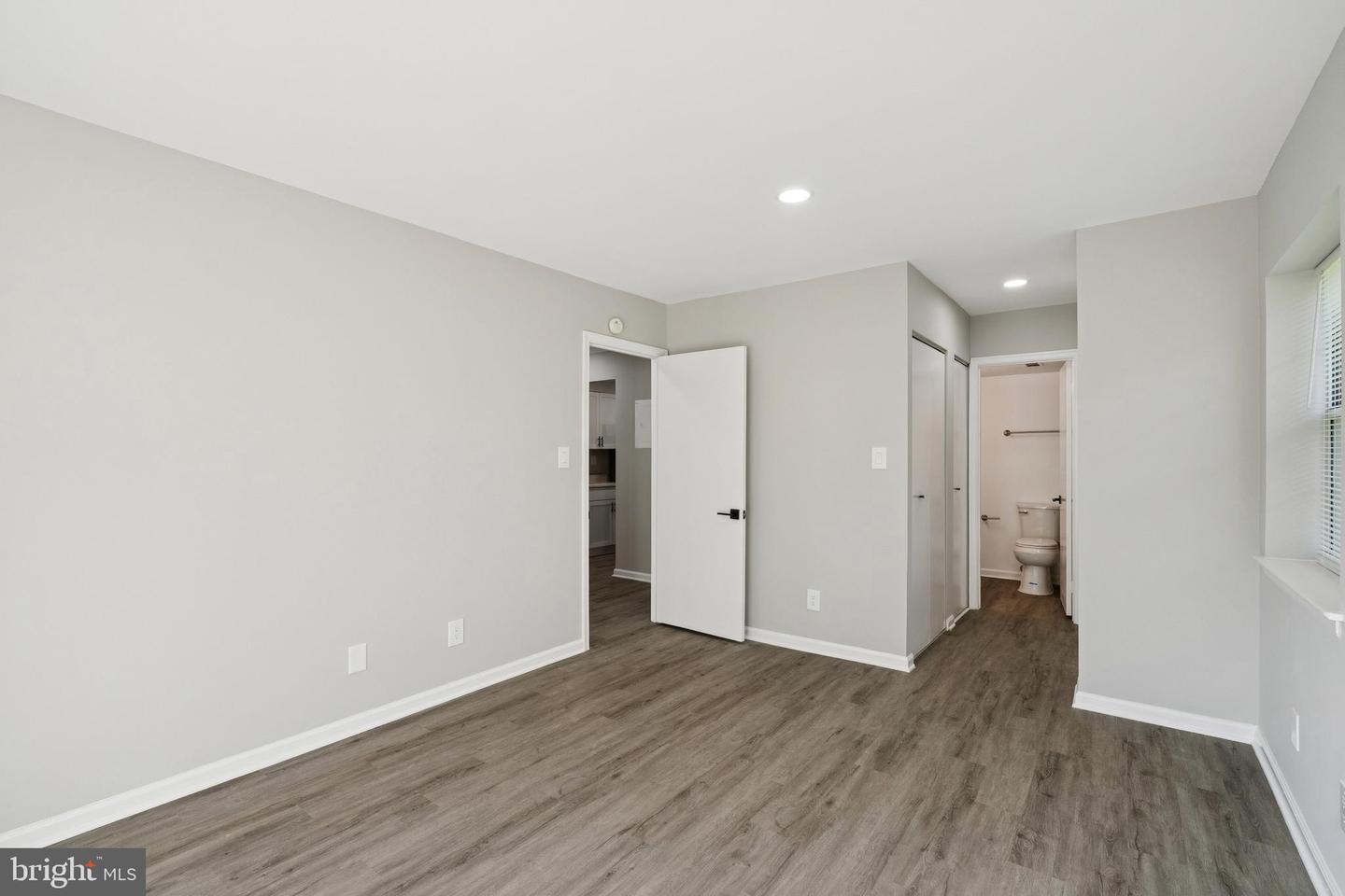 5806 COVE LANDING RD #304, BURKE, Virginia 22015, 2 Bedrooms Bedrooms, 4 Rooms Rooms,2 BathroomsBathrooms,Residential,For sale,5806 COVE LANDING RD #304,VAFX2263004 MLS # VAFX2263004