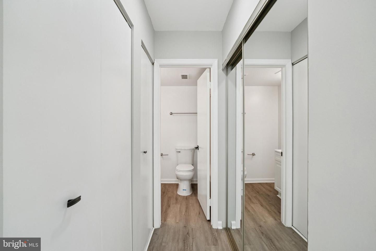 5806 COVE LANDING RD #304, BURKE, Virginia 22015, 2 Bedrooms Bedrooms, 4 Rooms Rooms,2 BathroomsBathrooms,Residential,For sale,5806 COVE LANDING RD #304,VAFX2263004 MLS # VAFX2263004