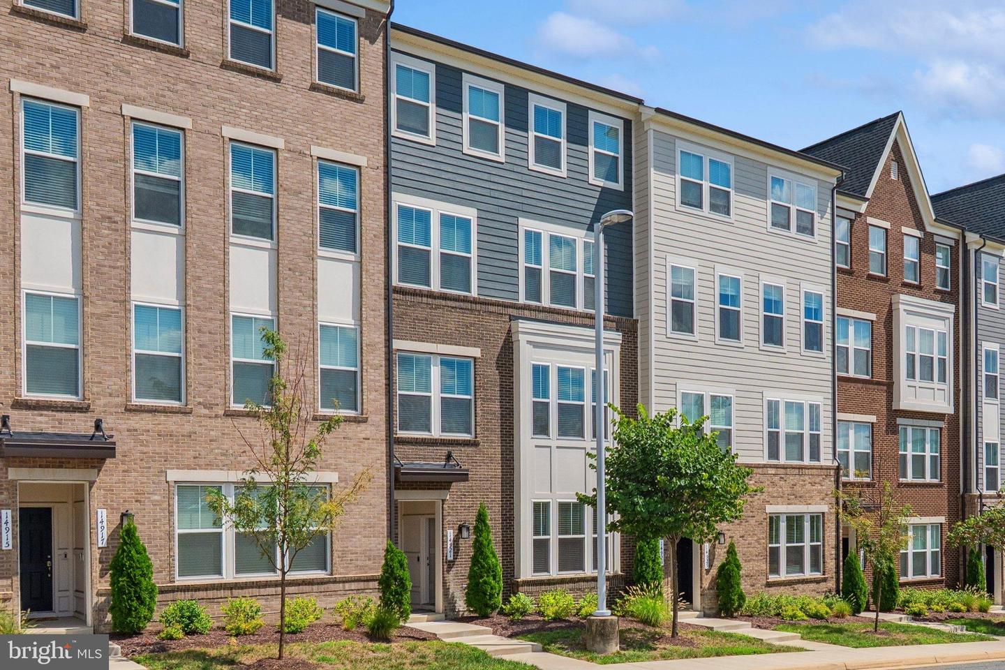 14921 RIVER WALK WAY, WOODBRIDGE, Virginia 22191, 3 Bedrooms Bedrooms, 6 Rooms Rooms,2 BathroomsBathrooms,Residential,For sale,14921 RIVER WALK WAY,VAPW2102506 MLS # VAPW2102506