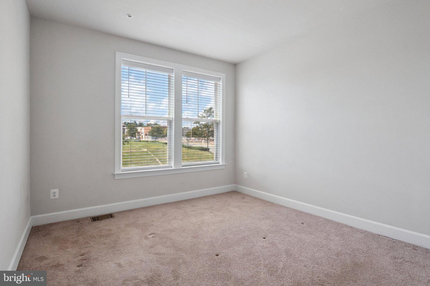 14921 RIVER WALK WAY, WOODBRIDGE, Virginia 22191, 3 Bedrooms Bedrooms, 6 Rooms Rooms,2 BathroomsBathrooms,Residential,For sale,14921 RIVER WALK WAY,VAPW2102506 MLS # VAPW2102506