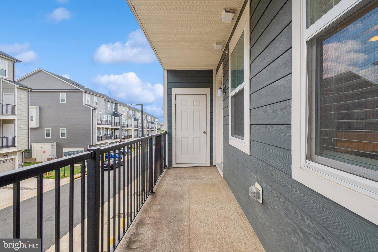 14921 RIVER WALK WAY, WOODBRIDGE, Virginia 22191, 3 Bedrooms Bedrooms, 6 Rooms Rooms,2 BathroomsBathrooms,Residential,For sale,14921 RIVER WALK WAY,VAPW2102506 MLS # VAPW2102506