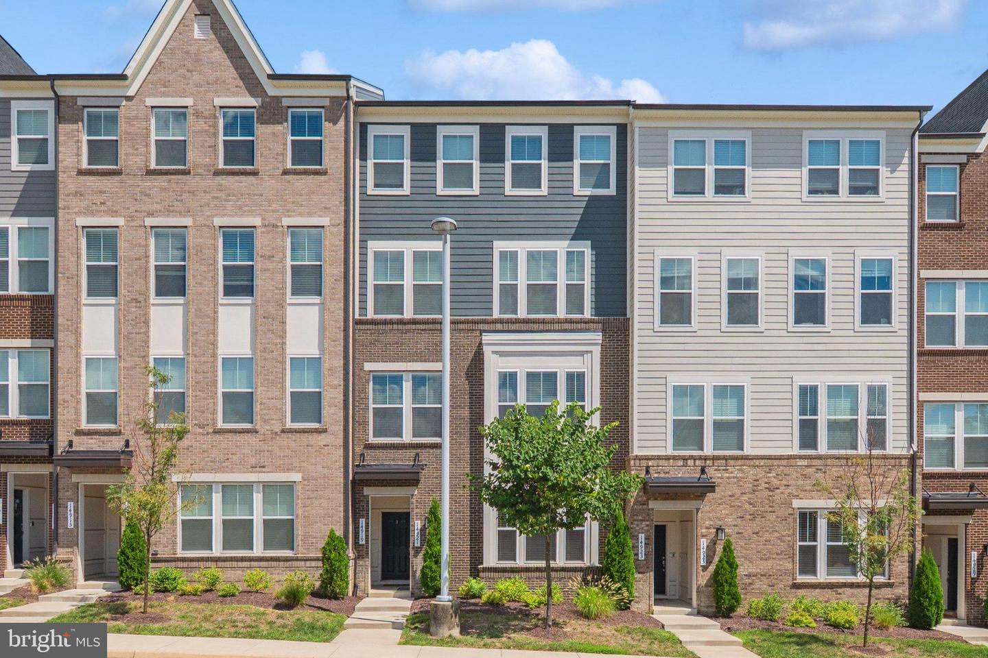 14921 RIVER WALK WAY, WOODBRIDGE, Virginia 22191, 3 Bedrooms Bedrooms, 6 Rooms Rooms,2 BathroomsBathrooms,Residential,For sale,14921 RIVER WALK WAY,VAPW2102506 MLS # VAPW2102506