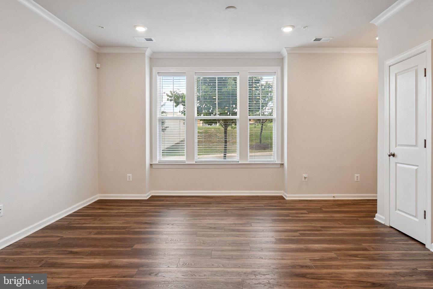 14921 RIVER WALK WAY, WOODBRIDGE, Virginia 22191, 3 Bedrooms Bedrooms, 6 Rooms Rooms,2 BathroomsBathrooms,Residential,For sale,14921 RIVER WALK WAY,VAPW2102506 MLS # VAPW2102506