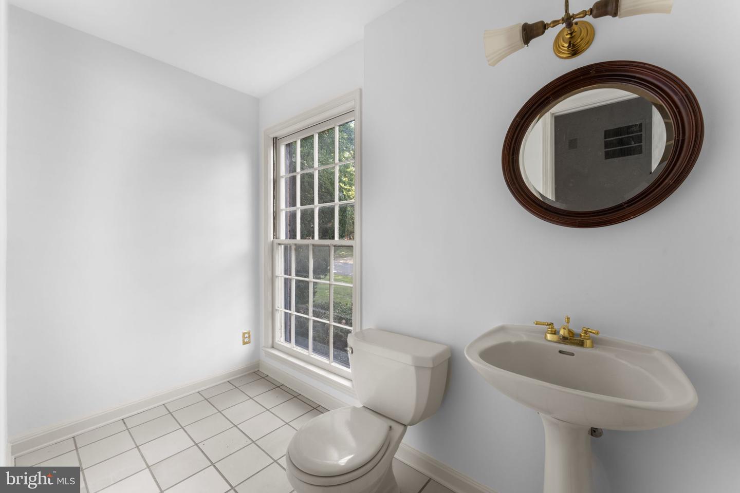 2430 INGLEWOOD CT, FALLS CHURCH, Virginia 22043, 4 Bedrooms Bedrooms, ,2 BathroomsBathrooms,Residential,For sale,2430 INGLEWOOD CT,VAFX2263482 MLS # VAFX2263482