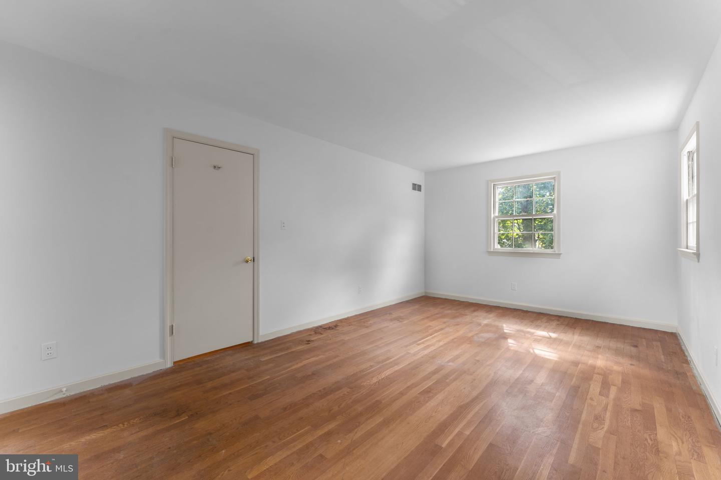 2430 INGLEWOOD CT, FALLS CHURCH, Virginia 22043, 4 Bedrooms Bedrooms, ,2 BathroomsBathrooms,Residential,For sale,2430 INGLEWOOD CT,VAFX2263482 MLS # VAFX2263482