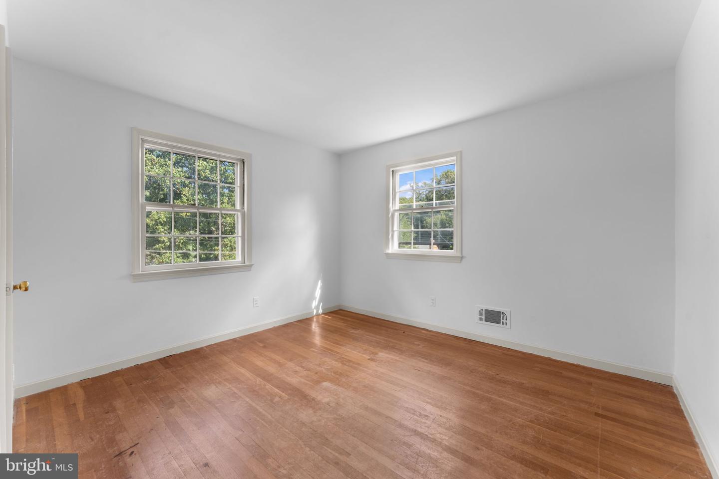 2430 INGLEWOOD CT, FALLS CHURCH, Virginia 22043, 4 Bedrooms Bedrooms, ,2 BathroomsBathrooms,Residential,For sale,2430 INGLEWOOD CT,VAFX2263482 MLS # VAFX2263482