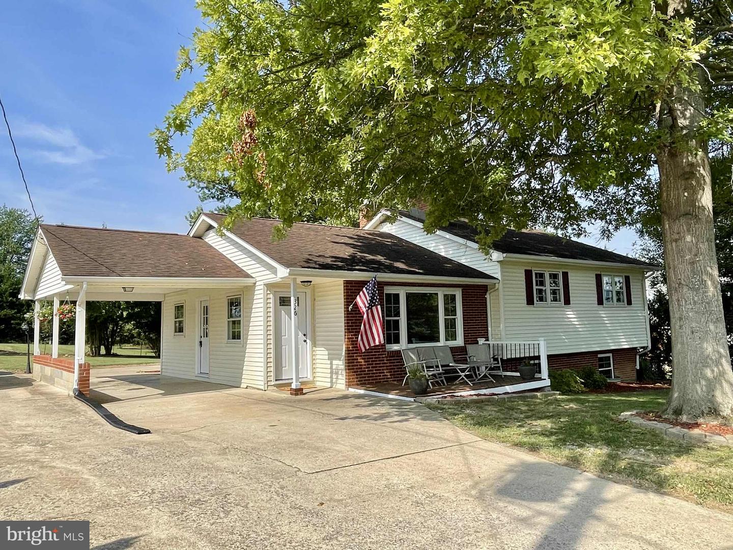 326 HOLLINGSWORTH RD, WOODSTOCK, Virginia 22664, 3 Bedrooms Bedrooms, ,2 BathroomsBathrooms,Residential,For sale,326 HOLLINGSWORTH RD,VASH2012398 MLS # VASH2012398
