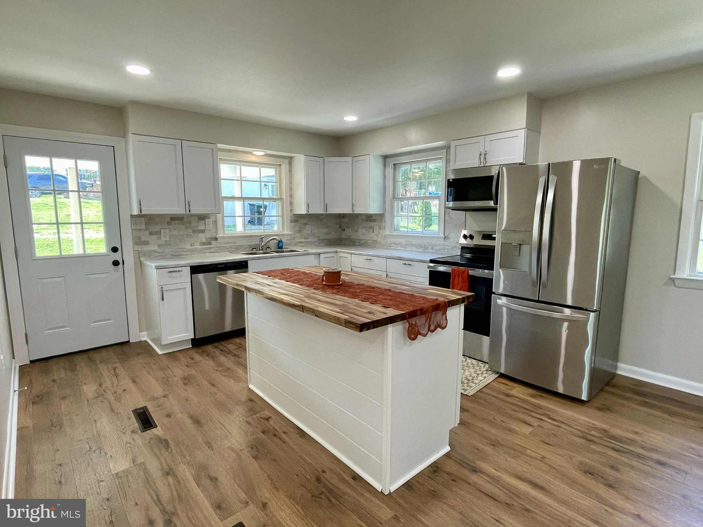 326 HOLLINGSWORTH RD, WOODSTOCK, Virginia 22664, 3 Bedrooms Bedrooms, ,2 BathroomsBathrooms,Residential,For sale,326 HOLLINGSWORTH RD,VASH2012398 MLS # VASH2012398