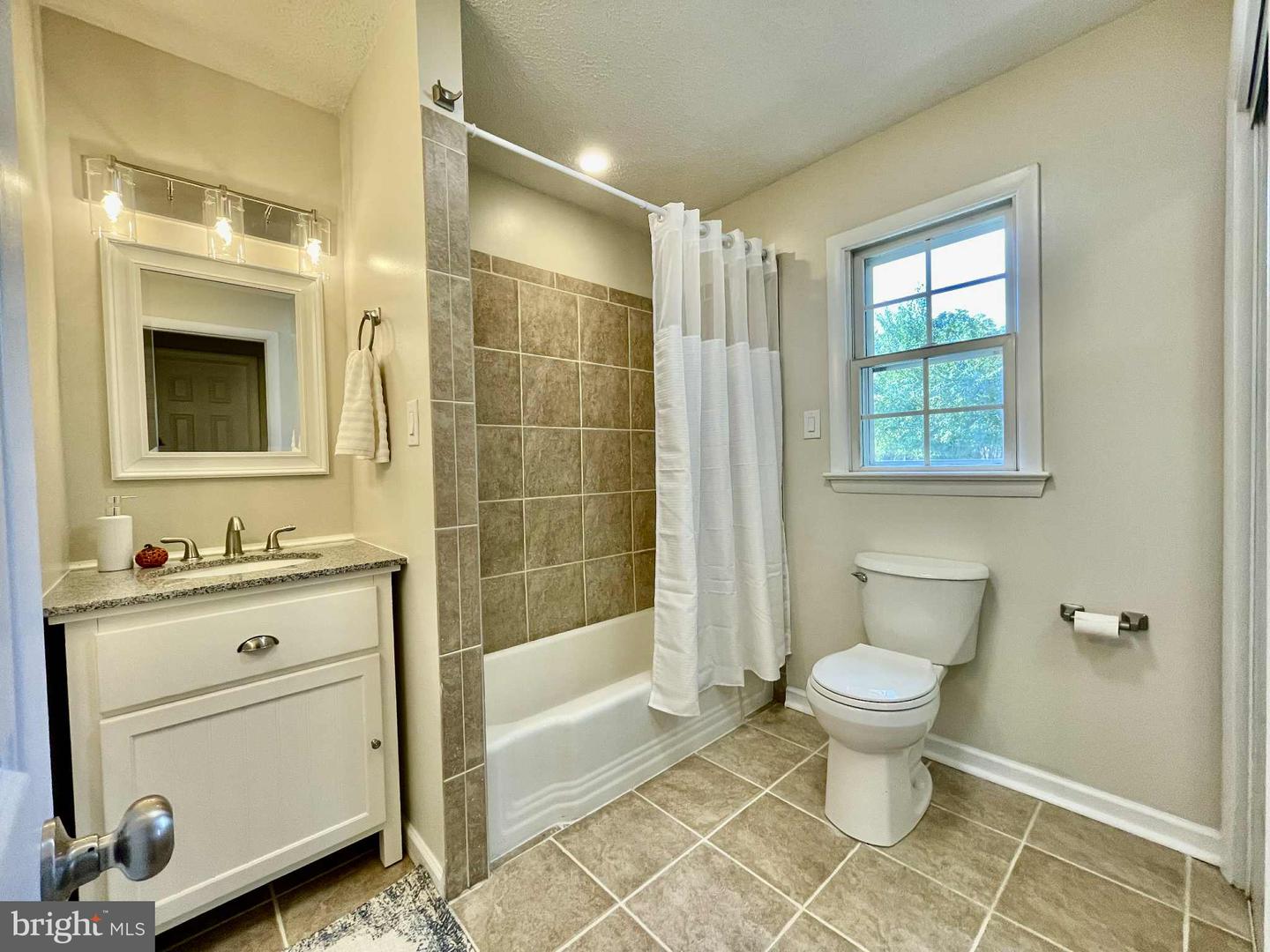 326 HOLLINGSWORTH RD, WOODSTOCK, Virginia 22664, 3 Bedrooms Bedrooms, ,2 BathroomsBathrooms,Residential,For sale,326 HOLLINGSWORTH RD,VASH2012398 MLS # VASH2012398