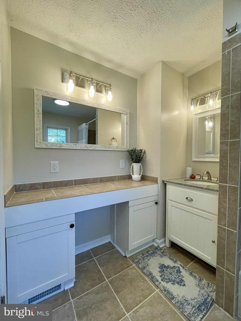 326 HOLLINGSWORTH RD, WOODSTOCK, Virginia 22664, 3 Bedrooms Bedrooms, ,2 BathroomsBathrooms,Residential,For sale,326 HOLLINGSWORTH RD,VASH2012398 MLS # VASH2012398