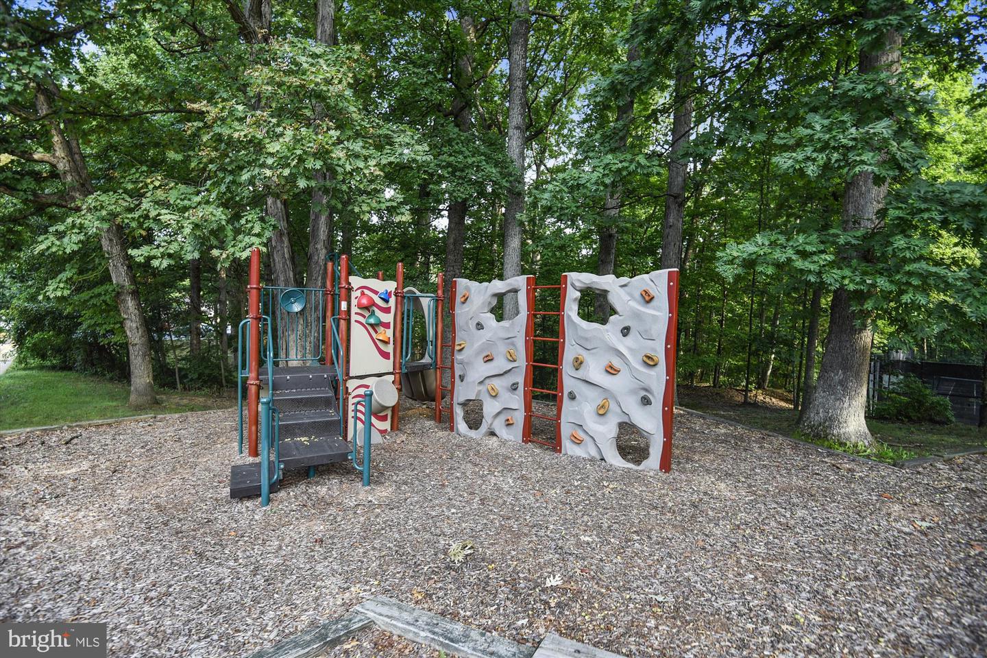 8425 PENSHURST DR #595, SPRINGFIELD, Virginia 22152, 3 Bedrooms Bedrooms, 6 Rooms Rooms,2 BathroomsBathrooms,Residential,For sale,8425 PENSHURST DR #595,VAFX2264530 MLS # VAFX2264530