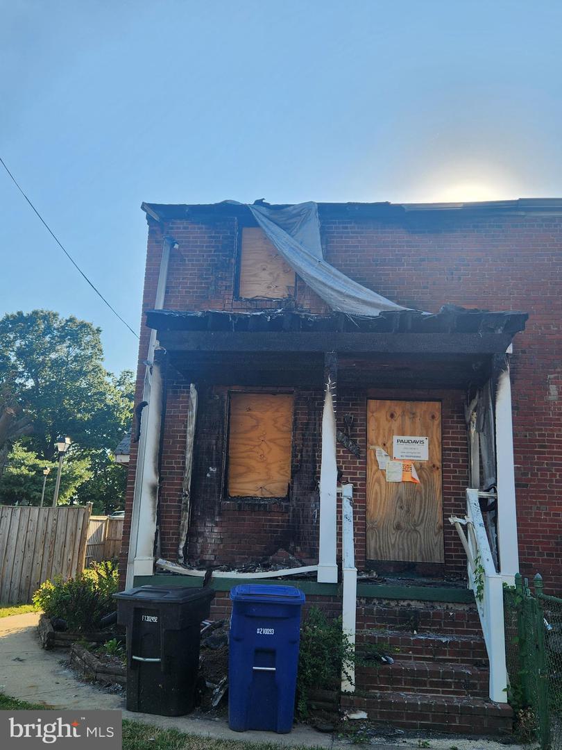 2448 S MONROE ST, ARLINGTON, Virginia 22206, 2 Bedrooms Bedrooms, ,2 BathroomsBathrooms,Residential,For sale,2448 S MONROE ST,VAAR2063008 MLS # VAAR2063008