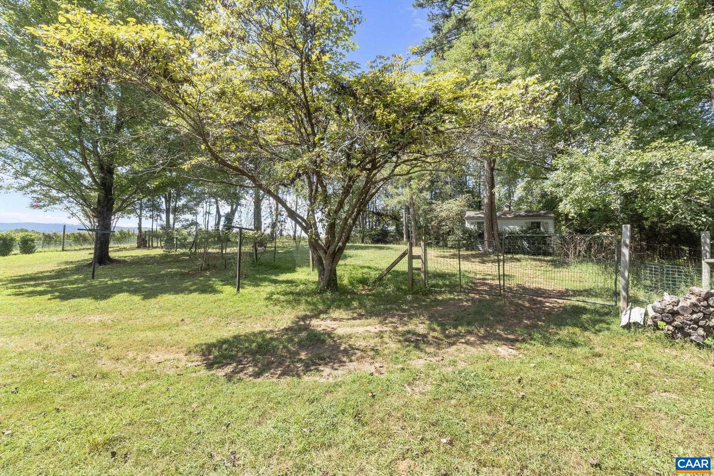 8508 DICK WOODS RD, AFTON, Virginia 22920, 5 Bedrooms Bedrooms, ,3 BathroomsBathrooms,Residential,For sale,8508 DICK WOODS RD,668494 MLS # 668494
