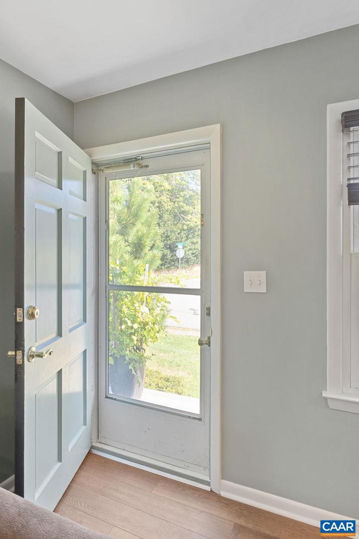 700 ELIZABETH AVE, CHARLOTTESVILLE, Virginia 22901, 3 Bedrooms Bedrooms, ,3 BathroomsBathrooms,Residential,For sale,700 ELIZABETH AVE,668504 MLS # 668504