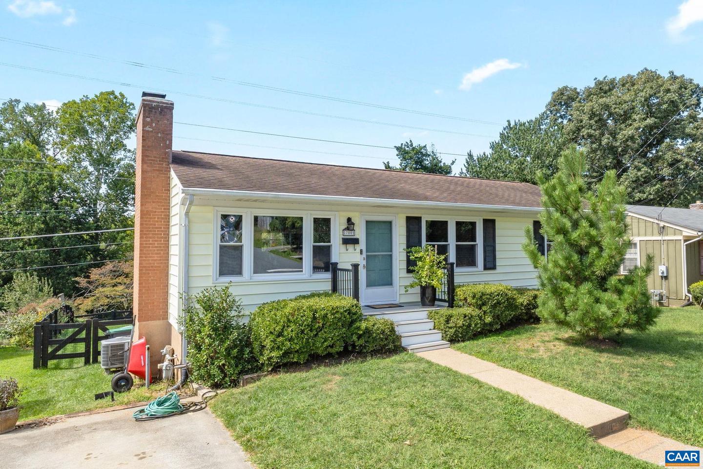 700 ELIZABETH AVE, CHARLOTTESVILLE, Virginia 22901, 3 Bedrooms Bedrooms, ,3 BathroomsBathrooms,Residential,For sale,700 ELIZABETH AVE,668504 MLS # 668504