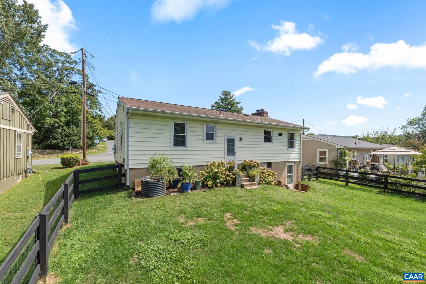 700 ELIZABETH AVE, CHARLOTTESVILLE, Virginia 22901, 3 Bedrooms Bedrooms, ,3 BathroomsBathrooms,Residential,For sale,700 ELIZABETH AVE,668504 MLS # 668504