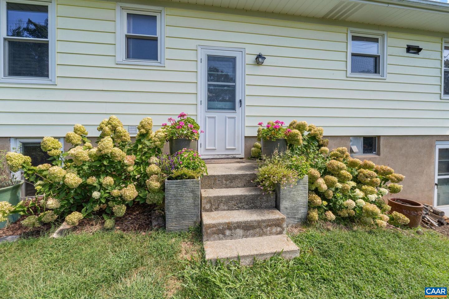 700 ELIZABETH AVE, CHARLOTTESVILLE, Virginia 22901, 3 Bedrooms Bedrooms, ,3 BathroomsBathrooms,Residential,For sale,700 ELIZABETH AVE,668504 MLS # 668504