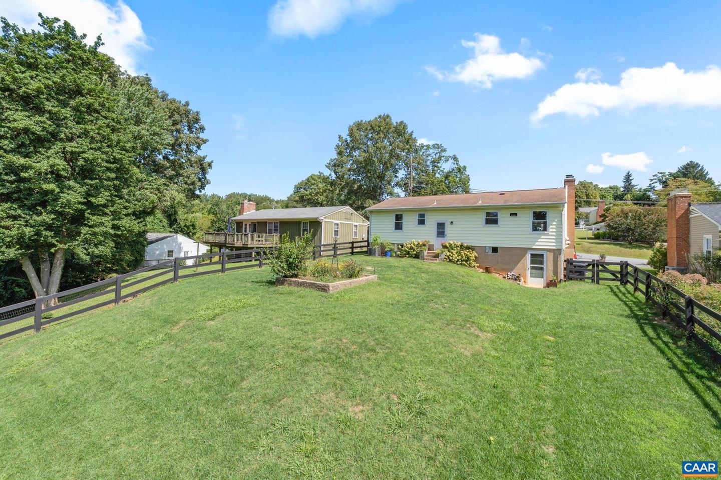 700 ELIZABETH AVE, CHARLOTTESVILLE, Virginia 22901, 3 Bedrooms Bedrooms, ,3 BathroomsBathrooms,Residential,For sale,700 ELIZABETH AVE,668504 MLS # 668504