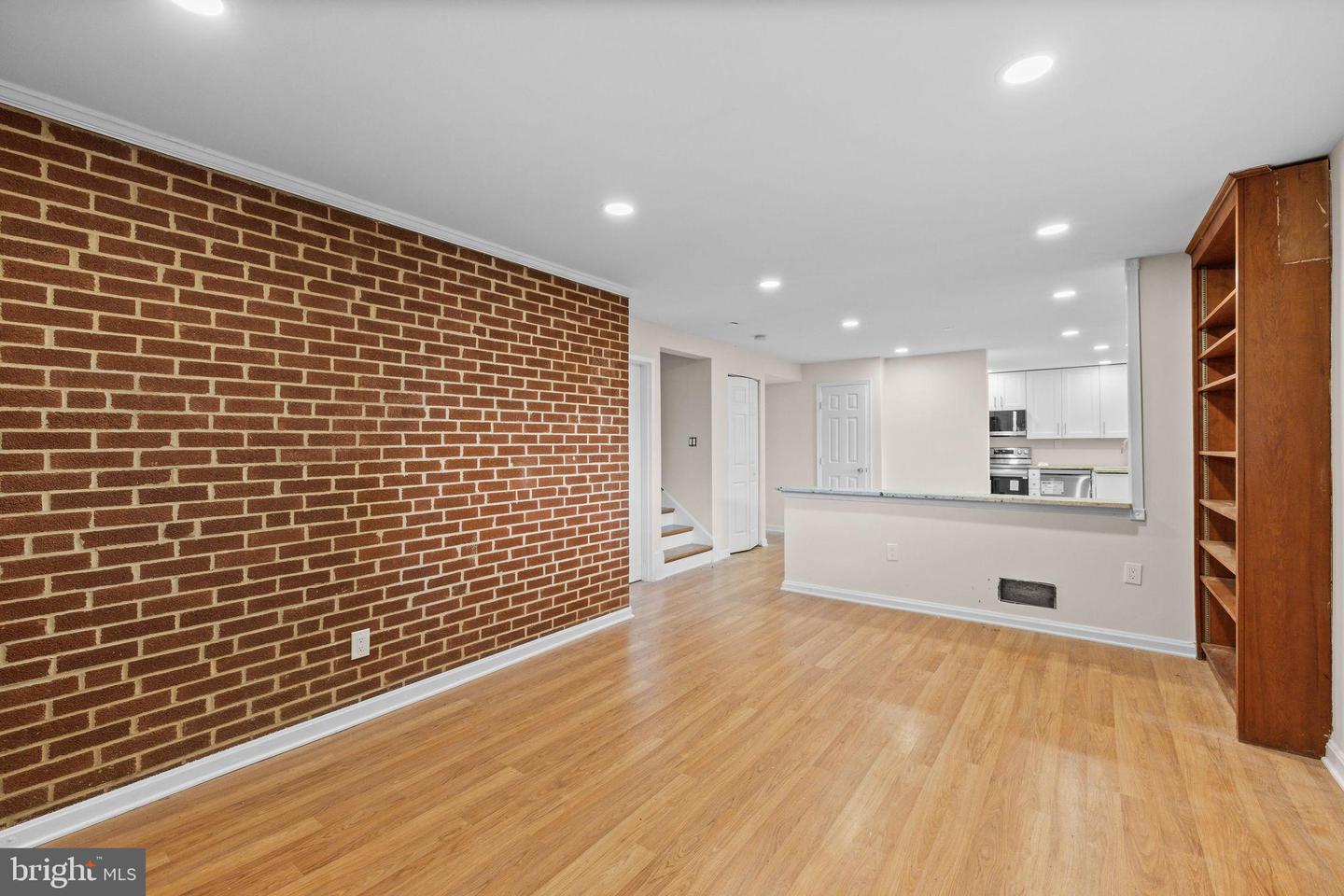 10913 BYRD DR, FAIRFAX, Virginia 22030, 3 Bedrooms Bedrooms, ,2 BathroomsBathrooms,Residential,For sale,10913 BYRD DR,VAFC2006912 MLS # VAFC2006912