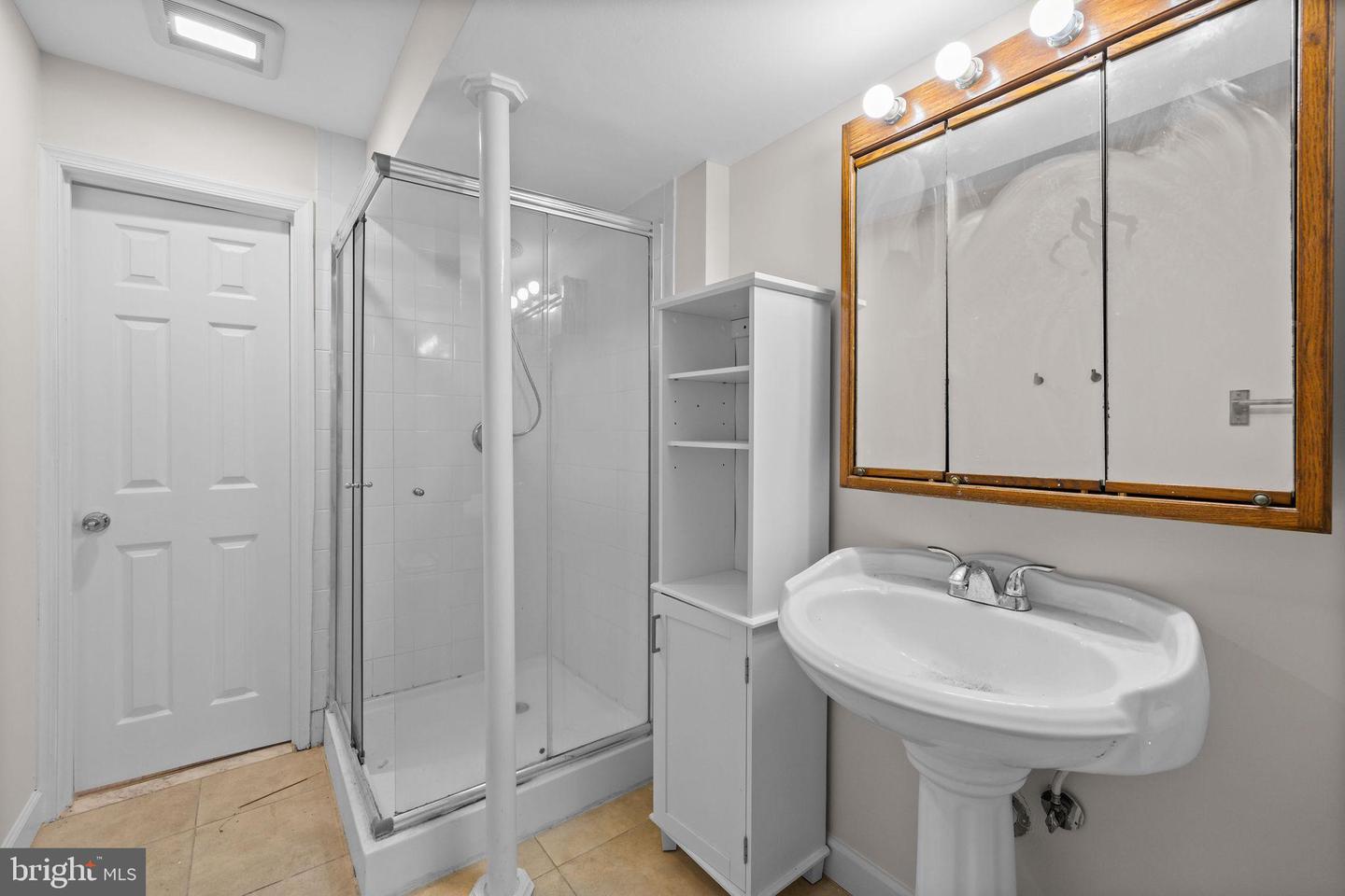 10913 BYRD DR, FAIRFAX, Virginia 22030, 3 Bedrooms Bedrooms, ,2 BathroomsBathrooms,Residential,For sale,10913 BYRD DR,VAFC2006912 MLS # VAFC2006912