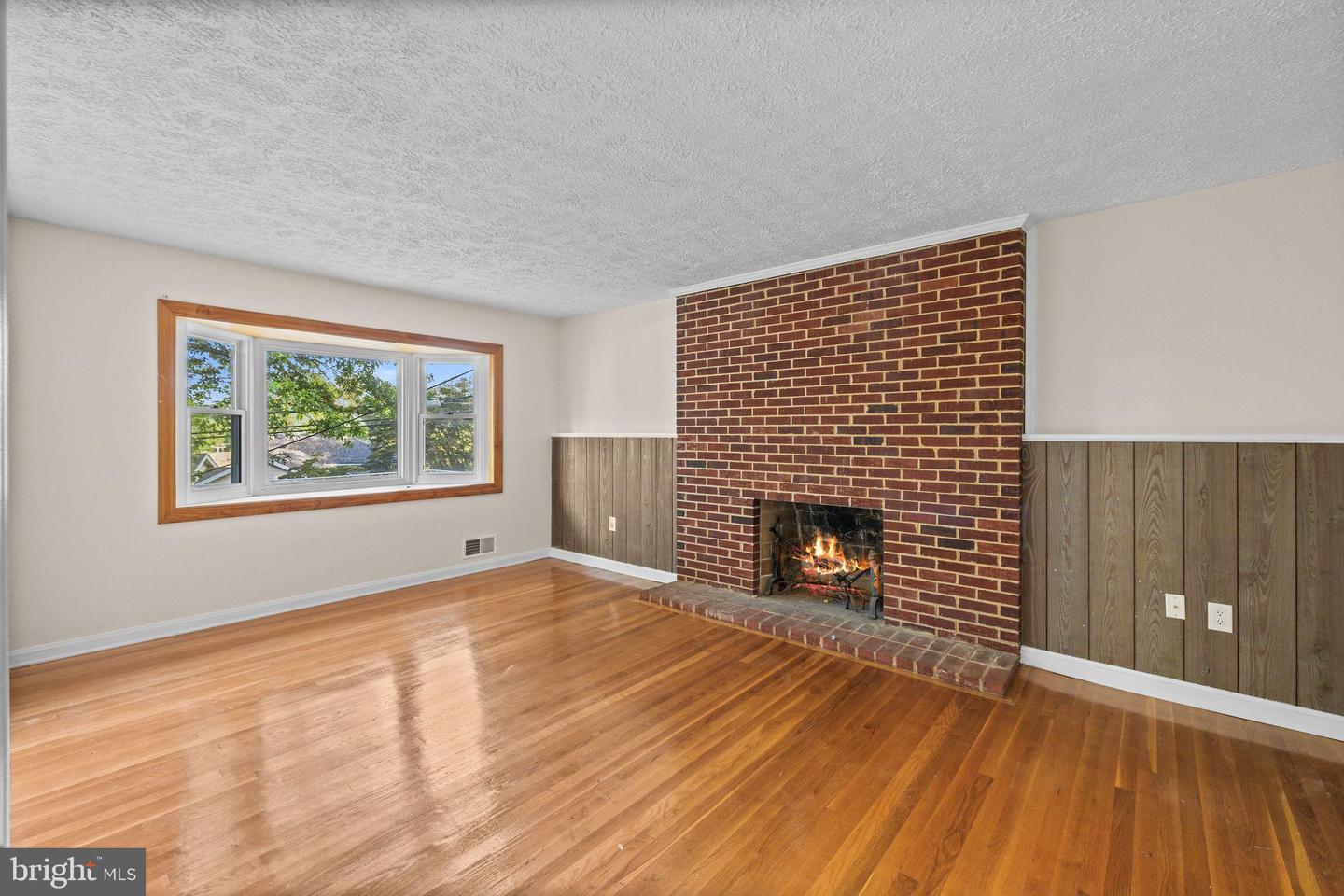 10913 BYRD DR, FAIRFAX, Virginia 22030, 3 Bedrooms Bedrooms, ,2 BathroomsBathrooms,Residential,For sale,10913 BYRD DR,VAFC2006912 MLS # VAFC2006912