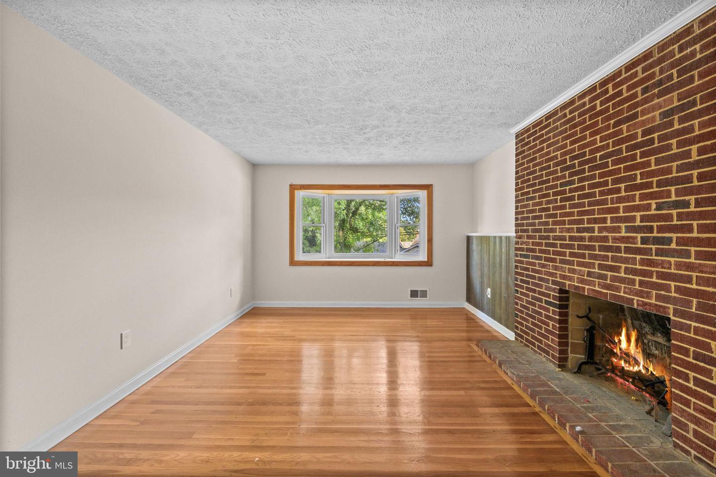 10913 BYRD DR, FAIRFAX, Virginia 22030, 3 Bedrooms Bedrooms, ,2 BathroomsBathrooms,Residential,For sale,10913 BYRD DR,VAFC2006912 MLS # VAFC2006912