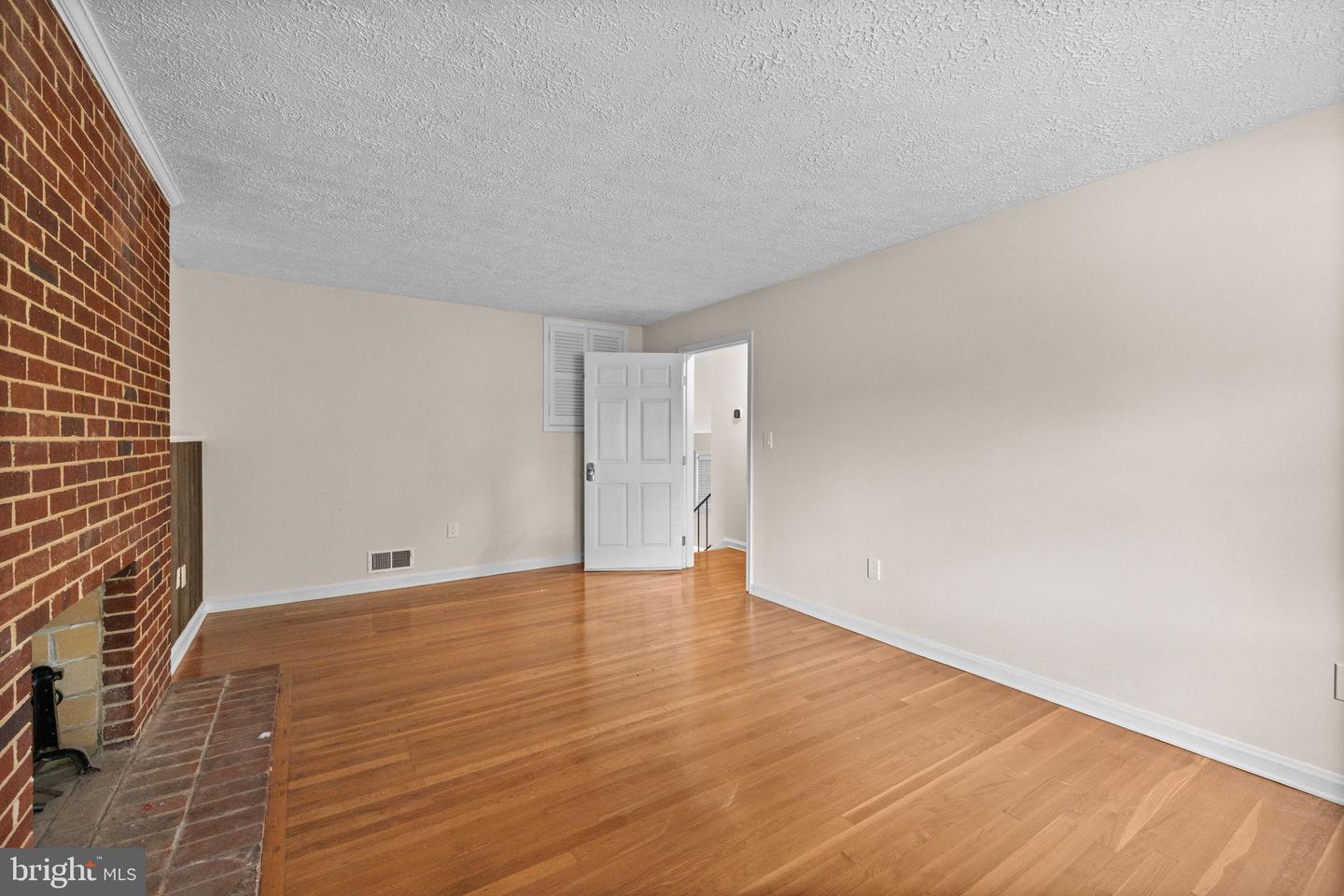 10913 BYRD DR, FAIRFAX, Virginia 22030, 3 Bedrooms Bedrooms, ,2 BathroomsBathrooms,Residential,For sale,10913 BYRD DR,VAFC2006912 MLS # VAFC2006912