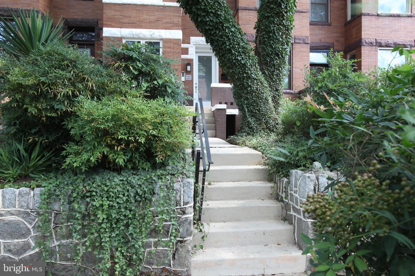 2223 1ST ST NW #1, WASHINGTON, District Of Columbia 20001, 2 Bedrooms Bedrooms, ,2 BathroomsBathrooms,Residential,For sale,2223 1ST ST NW #1,DCDC2217472 MLS # DCDC2217472