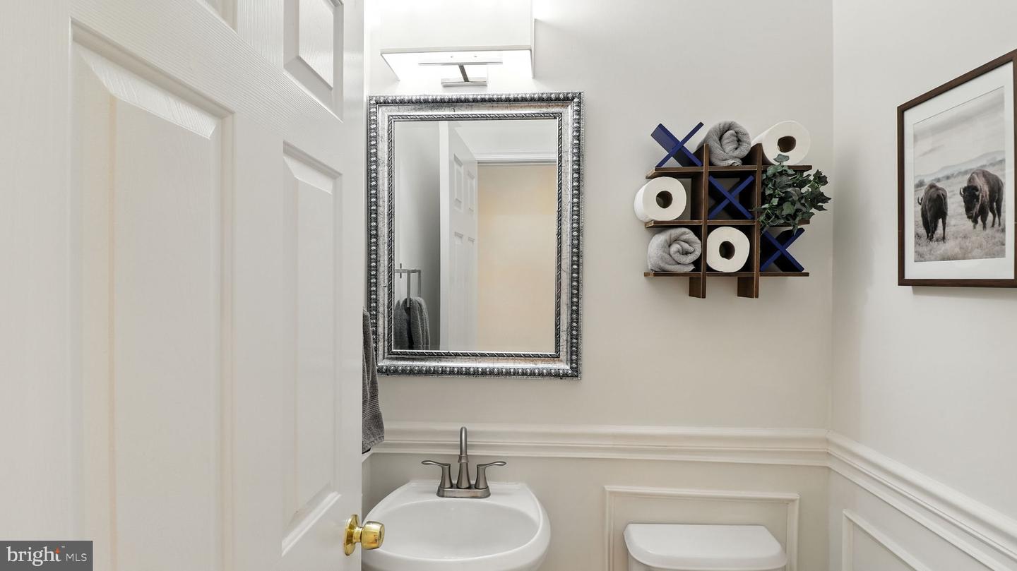 1120 S MONROE ST, ARLINGTON, Virginia 22204, 3 Bedrooms Bedrooms, ,3 BathroomsBathrooms,Residential,For sale,1120 S MONROE ST,VAAR2062990 MLS # VAAR2062990