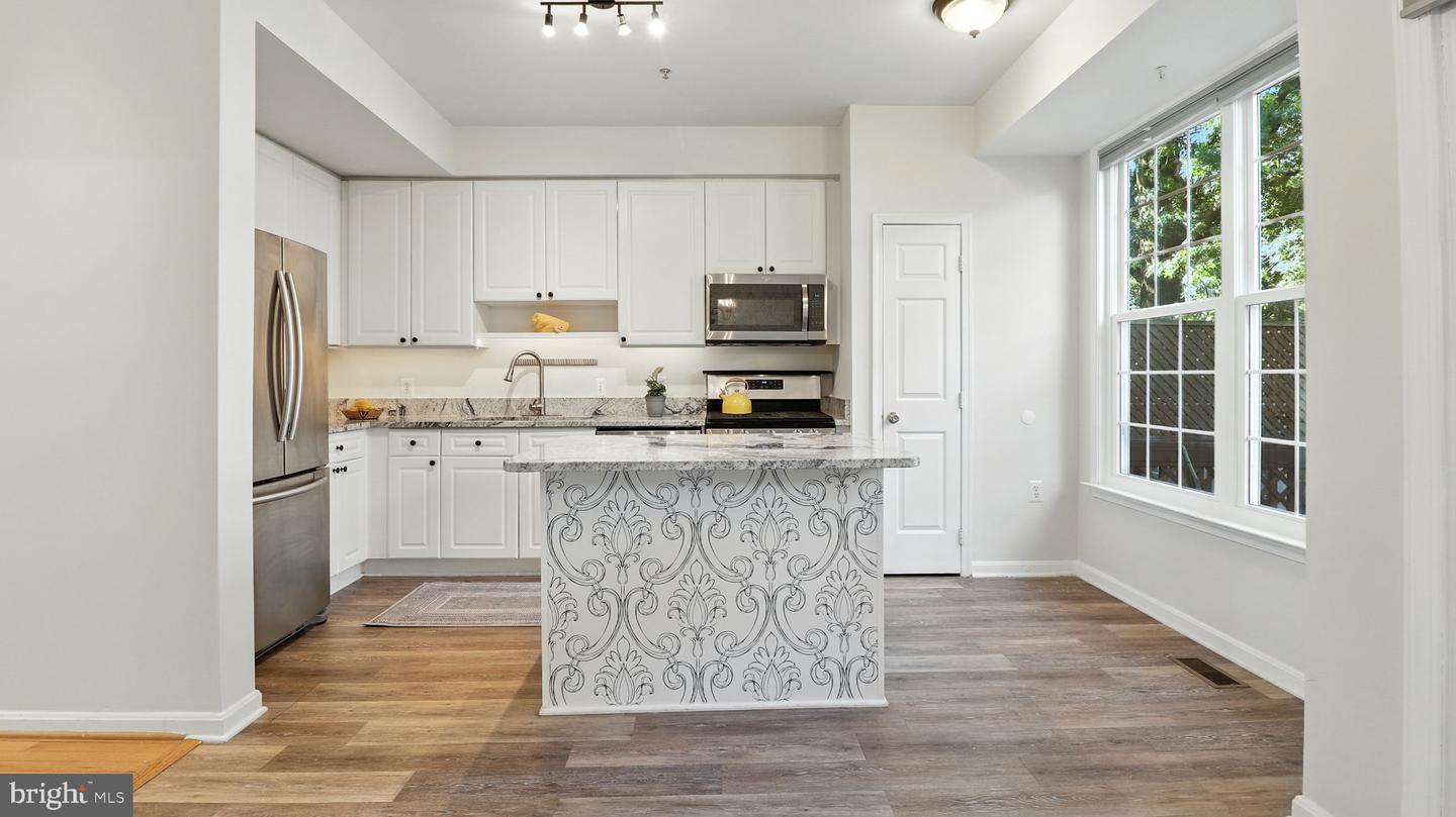 1120 S MONROE ST, ARLINGTON, Virginia 22204, 3 Bedrooms Bedrooms, ,3 BathroomsBathrooms,Residential,For sale,1120 S MONROE ST,VAAR2062990 MLS # VAAR2062990