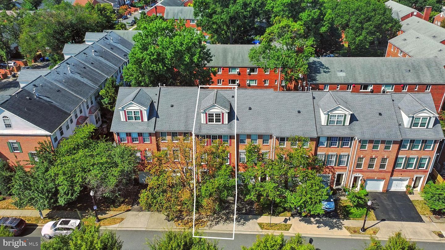 1120 S MONROE ST, ARLINGTON, Virginia 22204, 3 Bedrooms Bedrooms, ,3 BathroomsBathrooms,Residential,For sale,1120 S MONROE ST,VAAR2062990 MLS # VAAR2062990