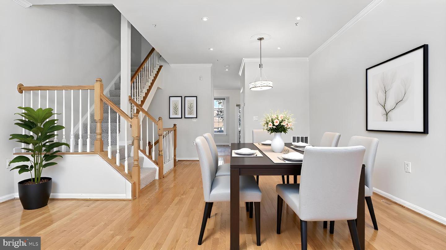 1120 S MONROE ST, ARLINGTON, Virginia 22204, 3 Bedrooms Bedrooms, ,3 BathroomsBathrooms,Residential,For sale,1120 S MONROE ST,VAAR2062990 MLS # VAAR2062990