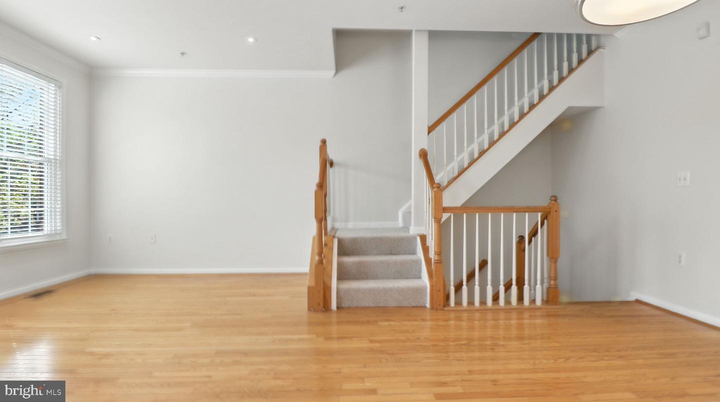 1120 S MONROE ST, ARLINGTON, Virginia 22204, 3 Bedrooms Bedrooms, ,3 BathroomsBathrooms,Residential,For sale,1120 S MONROE ST,VAAR2062990 MLS # VAAR2062990