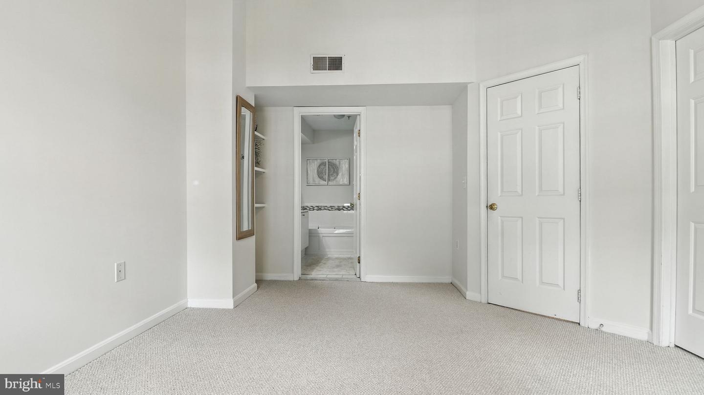 1120 S MONROE ST, ARLINGTON, Virginia 22204, 3 Bedrooms Bedrooms, ,3 BathroomsBathrooms,Residential,For sale,1120 S MONROE ST,VAAR2062990 MLS # VAAR2062990