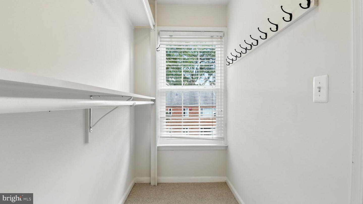 1120 S MONROE ST, ARLINGTON, Virginia 22204, 3 Bedrooms Bedrooms, ,3 BathroomsBathrooms,Residential,For sale,1120 S MONROE ST,VAAR2062990 MLS # VAAR2062990