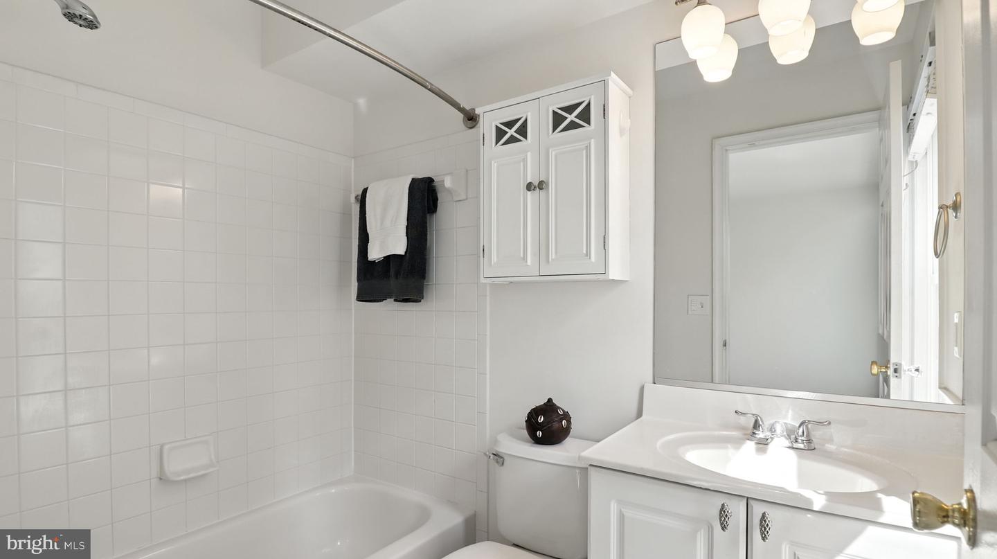 1120 S MONROE ST, ARLINGTON, Virginia 22204, 3 Bedrooms Bedrooms, ,3 BathroomsBathrooms,Residential,For sale,1120 S MONROE ST,VAAR2062990 MLS # VAAR2062990