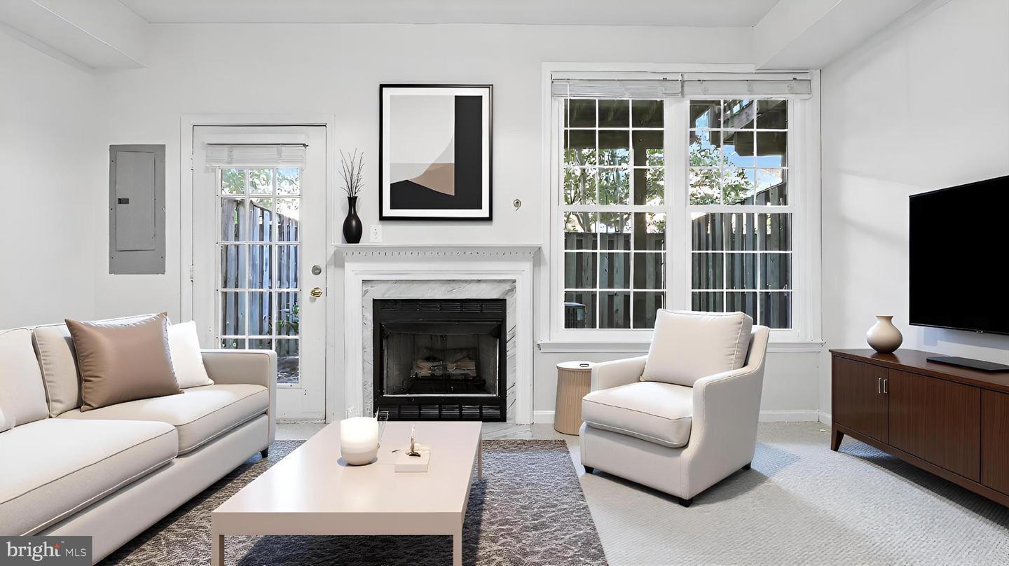 1120 S MONROE ST, ARLINGTON, Virginia 22204, 3 Bedrooms Bedrooms, ,3 BathroomsBathrooms,Residential,For sale,1120 S MONROE ST,VAAR2062990 MLS # VAAR2062990