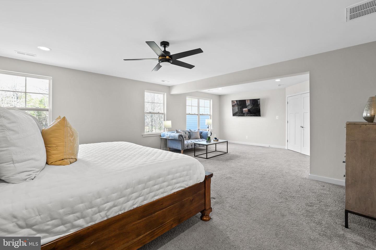 7806 SHAWMONT RD, FREDERICKSBURG, Virginia 22407, 6 Bedrooms Bedrooms, ,5 BathroomsBathrooms,Residential,For sale,7806 SHAWMONT RD,VASP2035968 MLS # VASP2035968